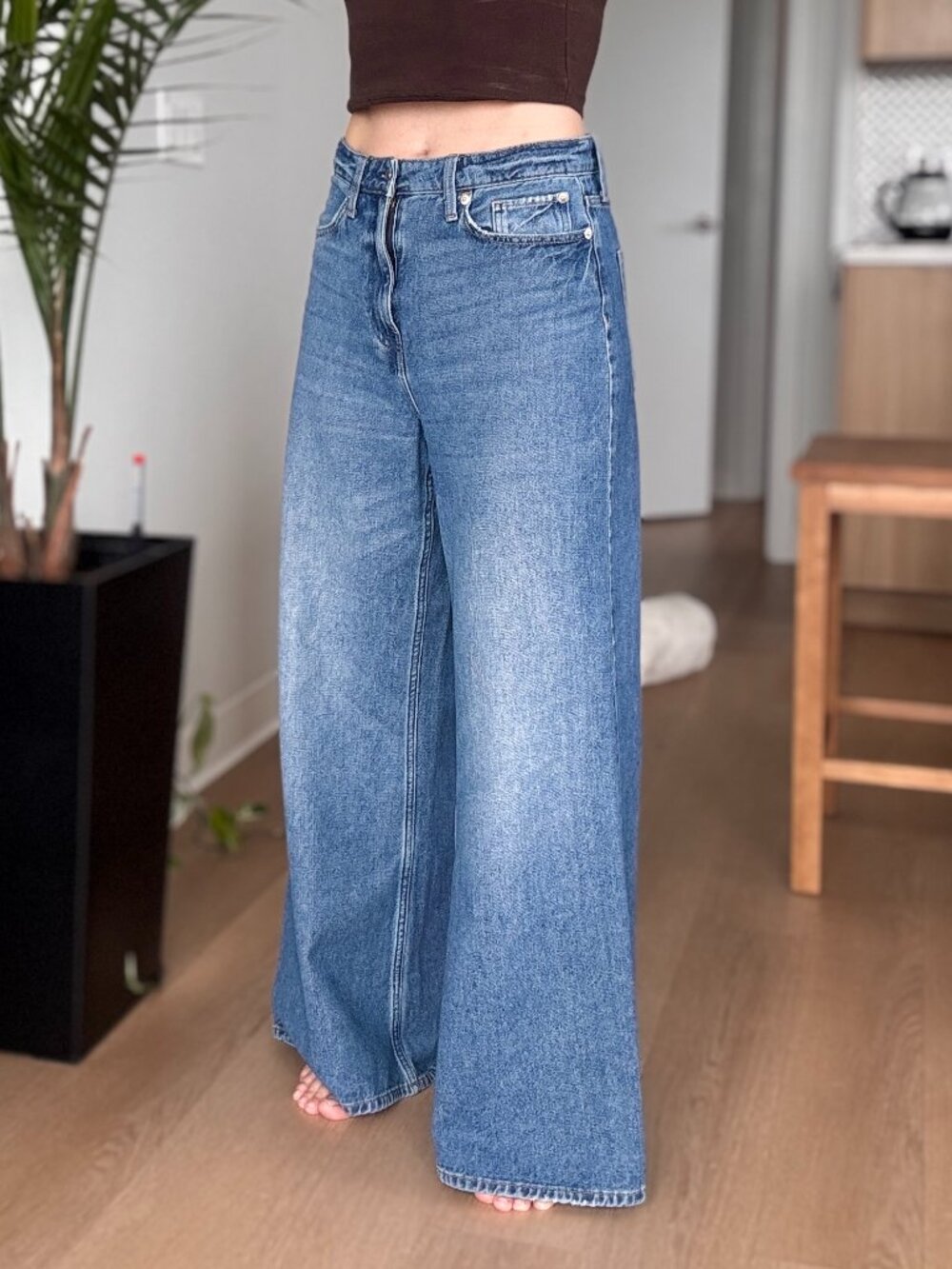 H&M High Rise Wide Leg Jeans Medium Wash